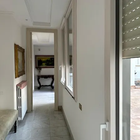 Luxury Terrace Apartment *